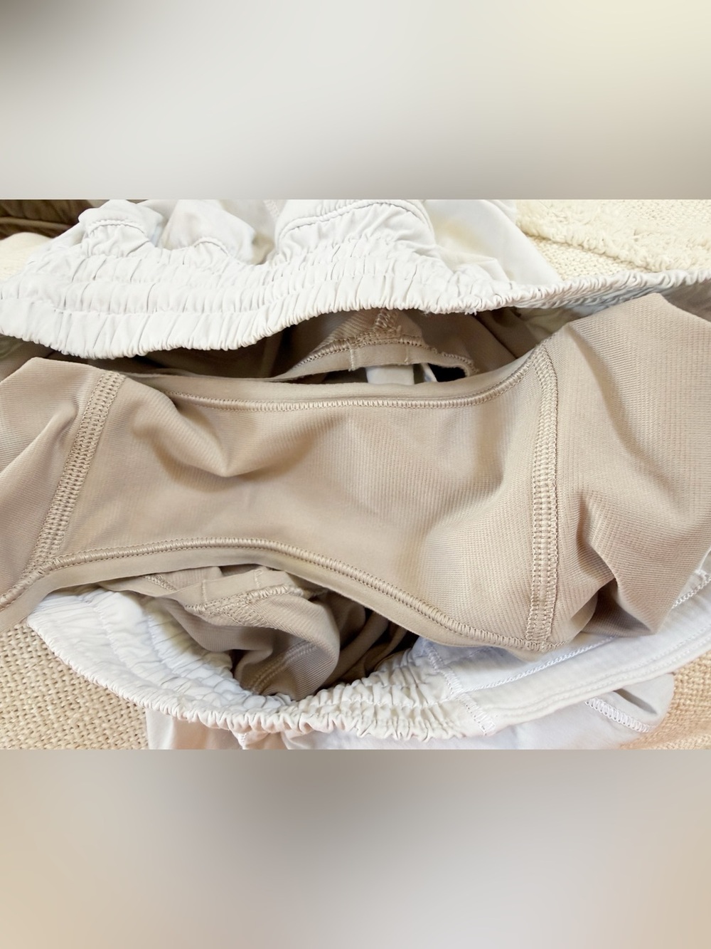 Lululemon Hotty Hot Shorts High Rise Athletic Athleisure Sporty Bone 6 - Picture 7 of 8